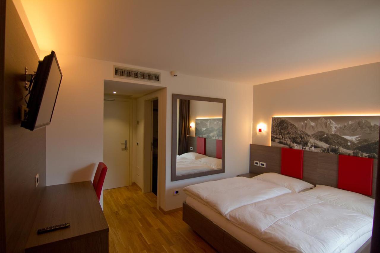 Hotel Comfort Erica Dolomiti Val D'Adige 萨洛尔诺 外观 照片